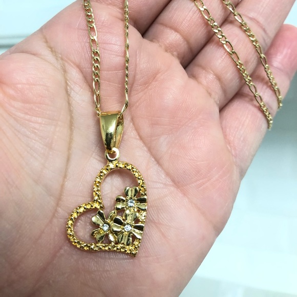 18k Gold Plated heart necklace - Picture 3 of 4